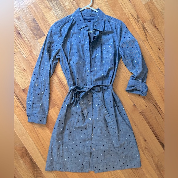 ✨NWT | Tommy Hilfiger | Buttoned up denim polka dots belted dress - Picture 9 of 11